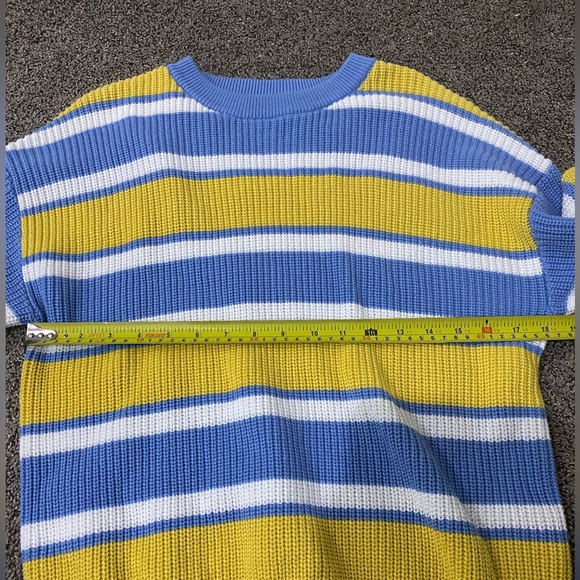 Aritzia TNA Century Sweater in XXS - Picture 6 of 6